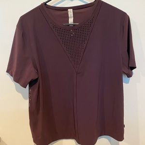 Lululemon t shirt